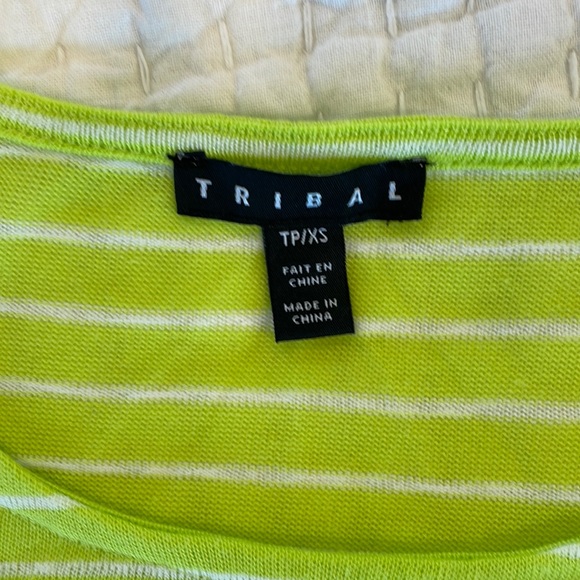 Tribal XS Sweater - Picture 2 of 5